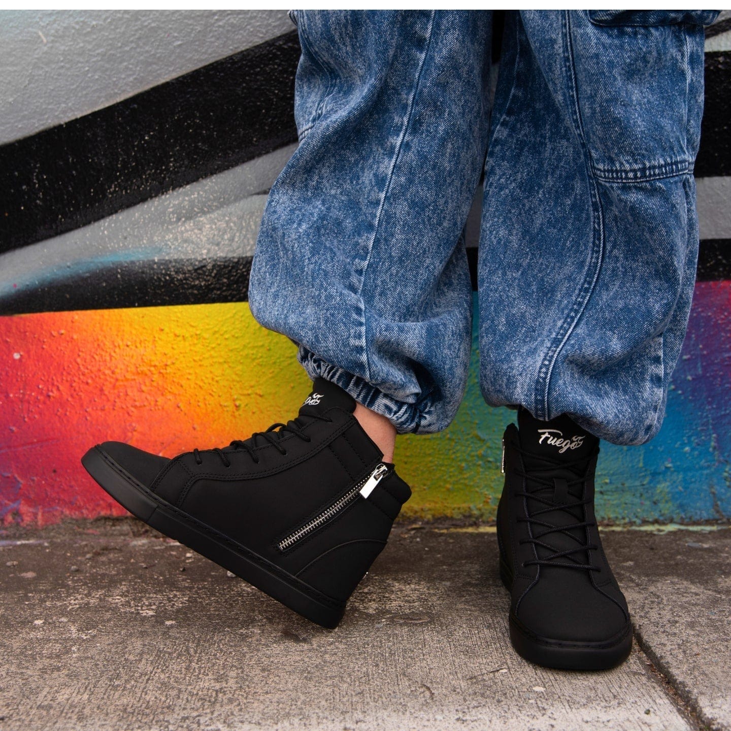 Fuego Sneakers All-black | Wedge