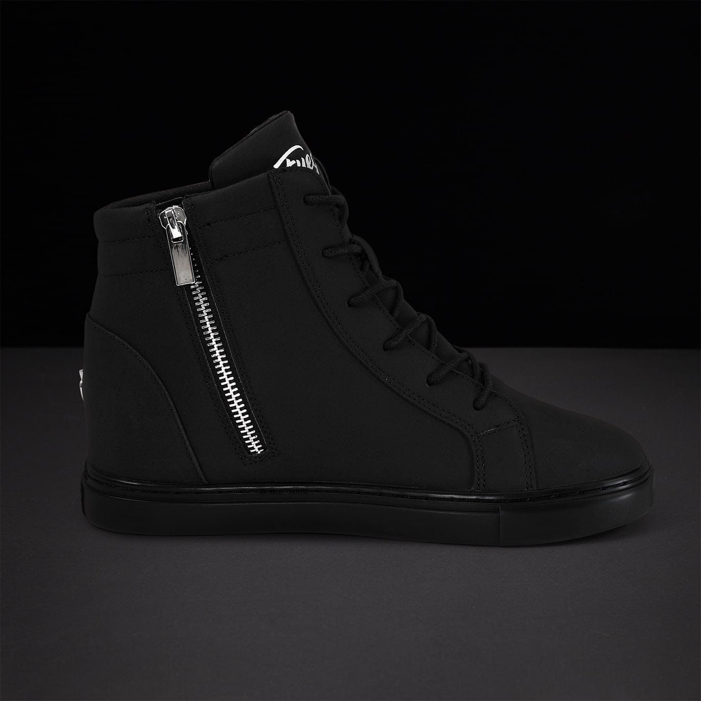 Fuego Sneakers All-black | Wedge
