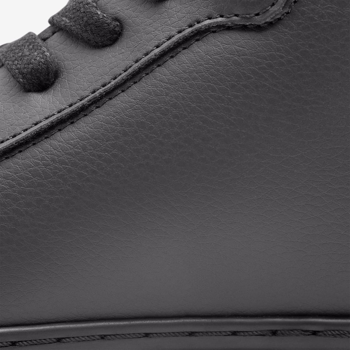Fuego Sneakers All-black High-top