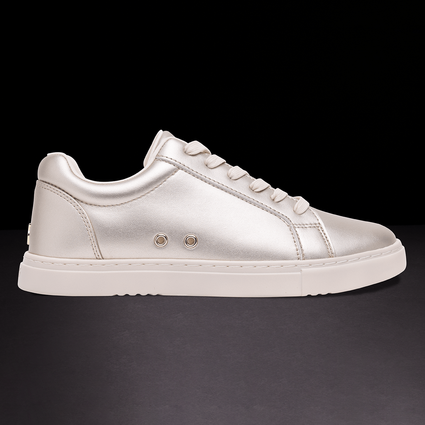Fuego, Inc. Sneakers Champagne Low-top