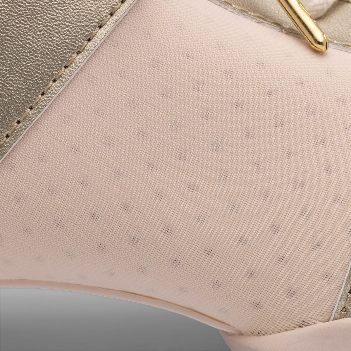 Fuego, Inc. Sneakers Champagne Split-sole