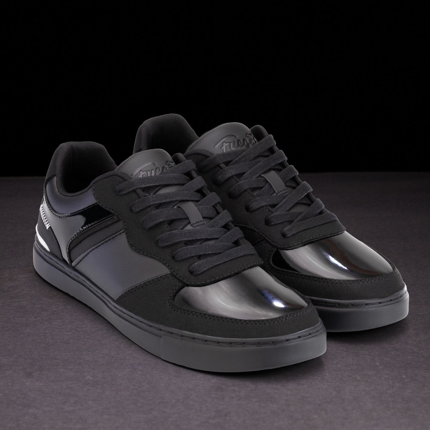 Fuego Sneakers Derek Hough | Low-top