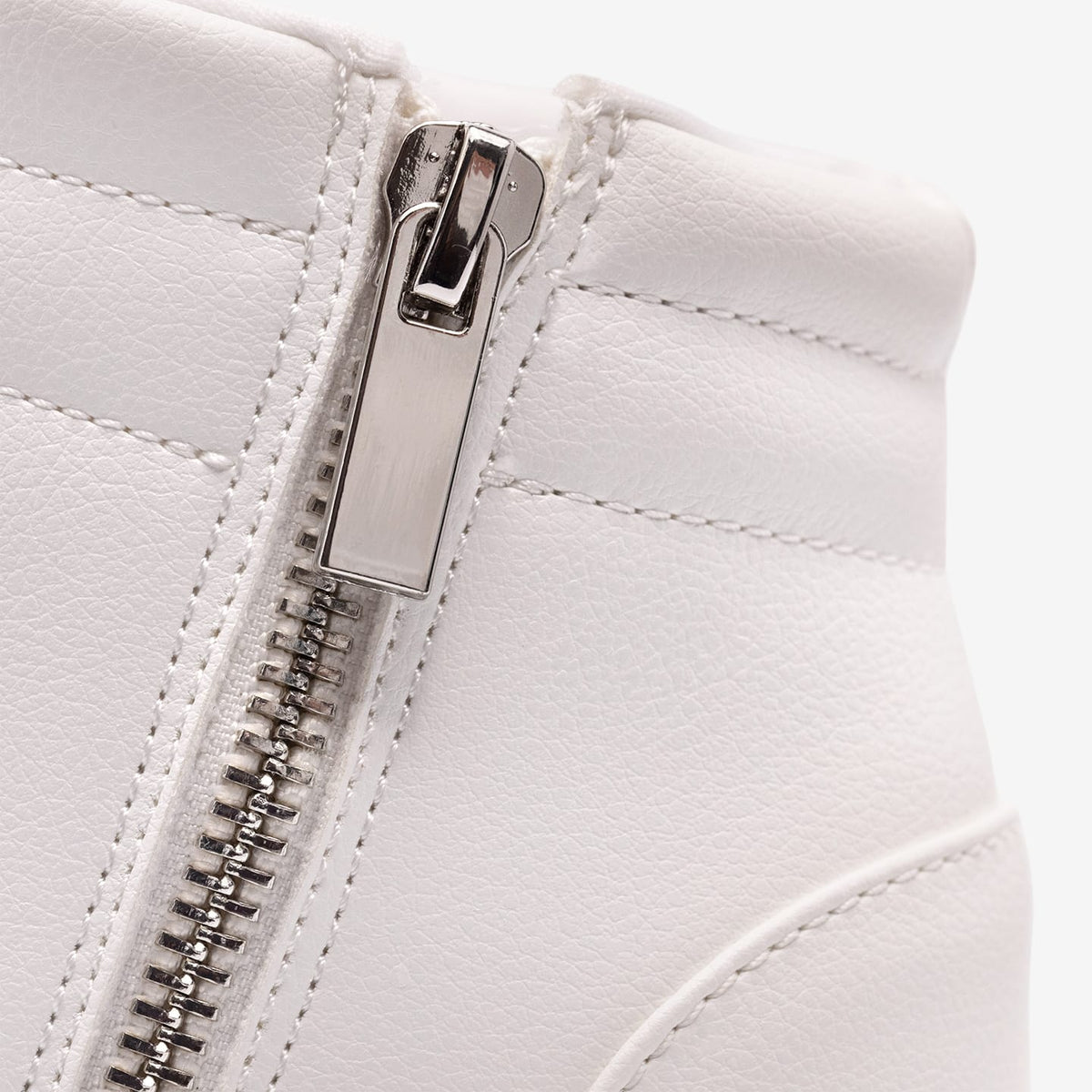 Fuego Sneakers White Wedge
