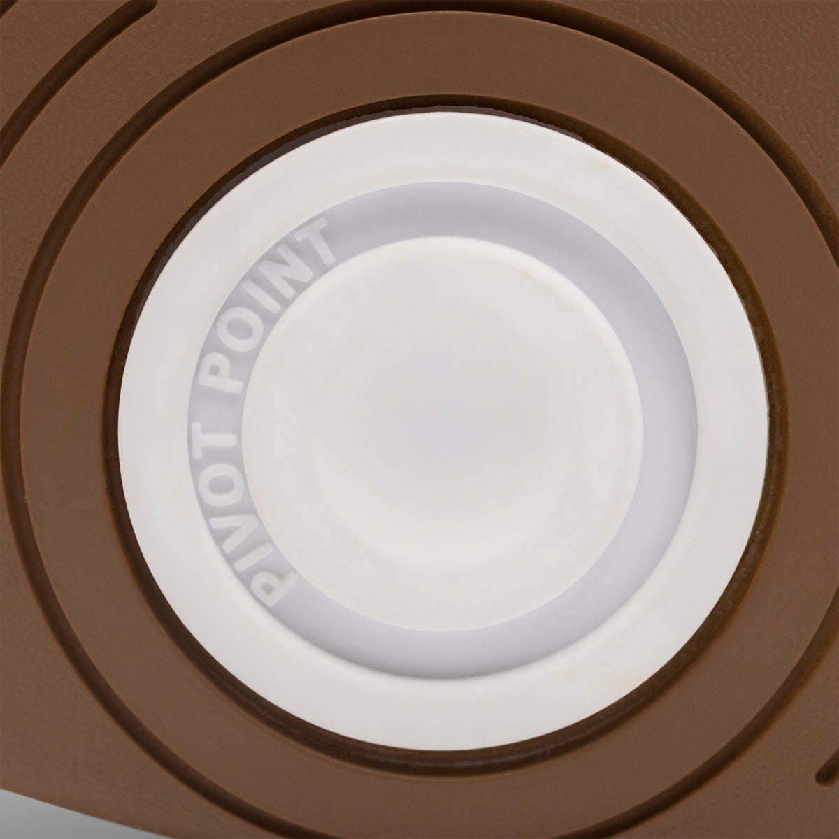 Latte tenisice s podijeljenim potplatom