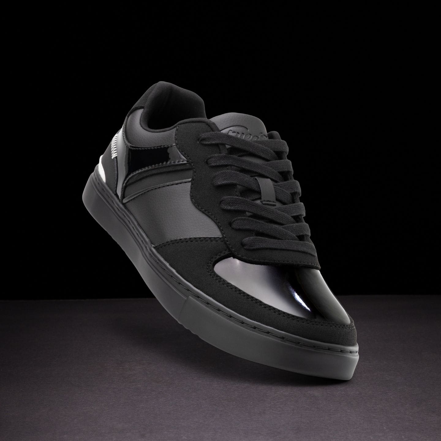 Fuego Sneakers Derek Hough | Low-top